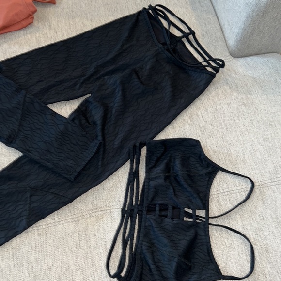 🔥3/$25 - 2 piece Fitness Set - Picture 10 of 12